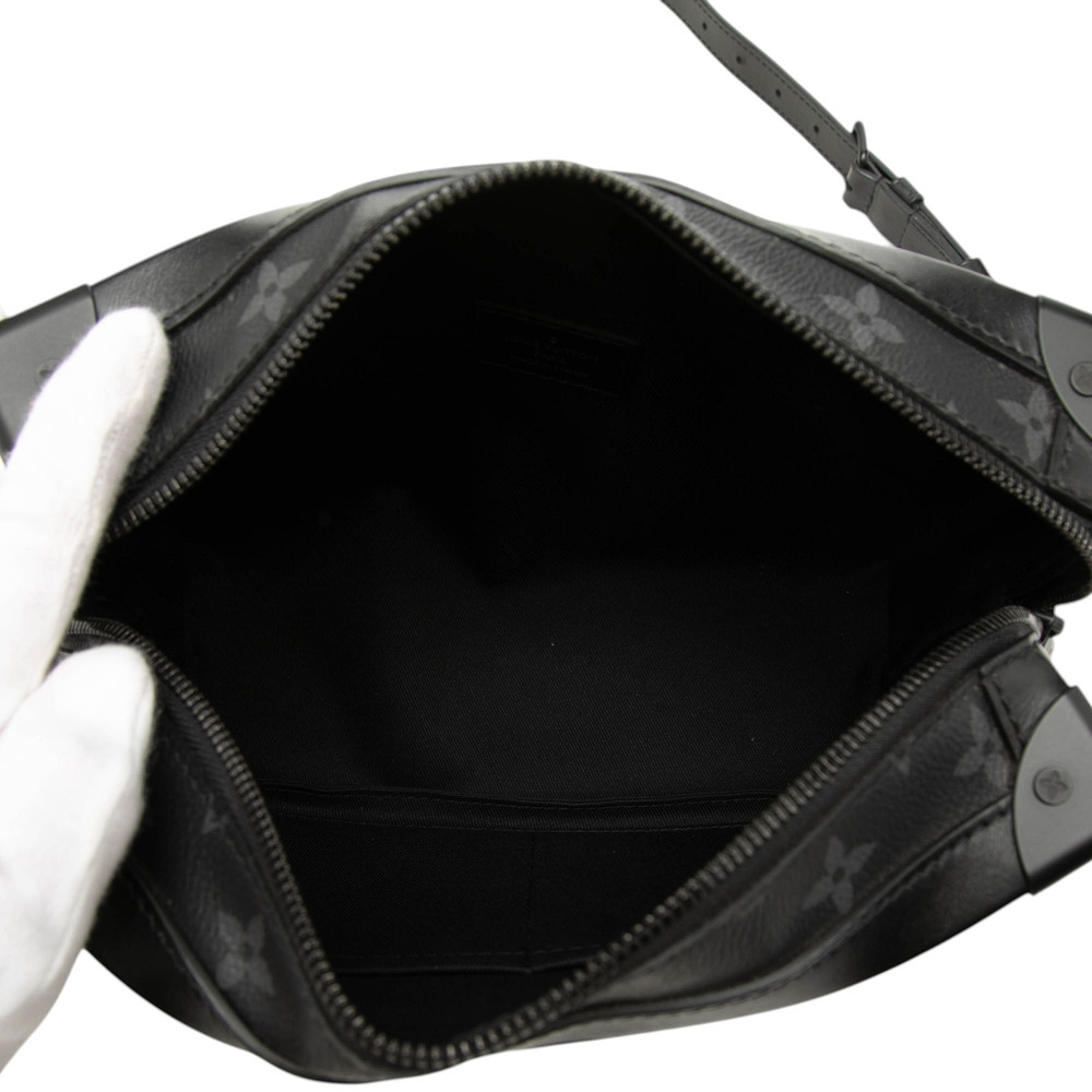 Pre-Loved Louis Vuitton Monogram Eclipse Soft Trunk - Picture 4 of 7